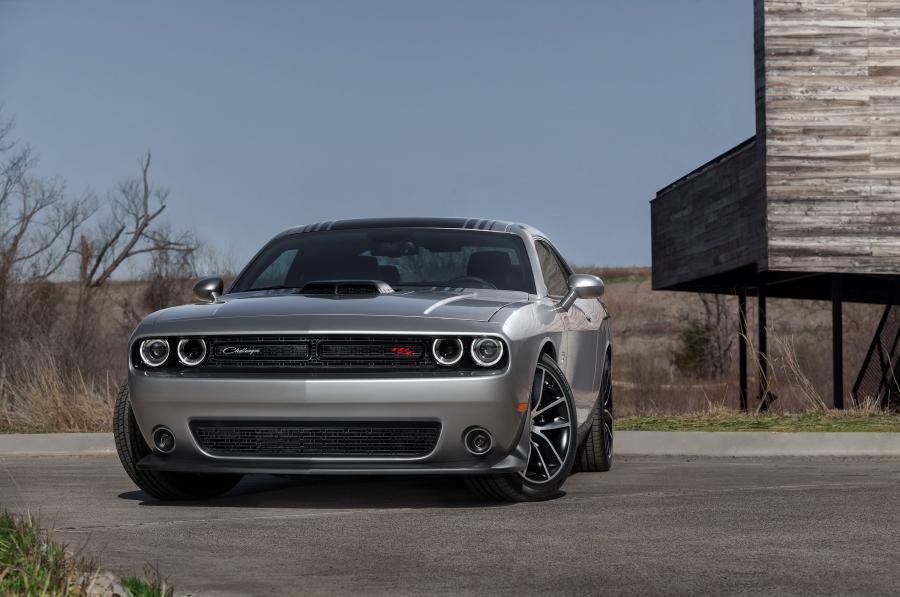  Dodge Challenger 392 Hemi Scat Pack Shaker 2015 года  (фото 32 из 51)